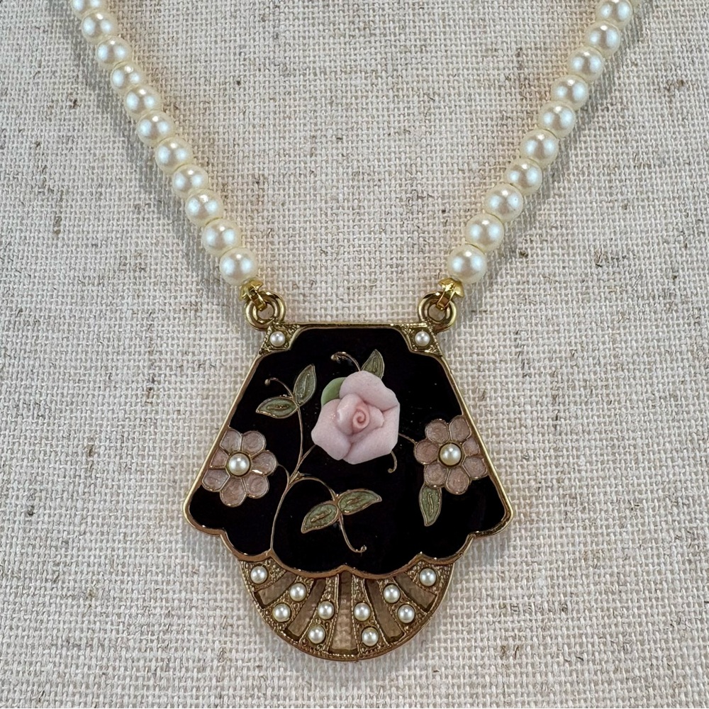 Vintage Cloisonné Pearl Necklace Black Enamel Pink Clay Rose Gold Tone Gorgeous